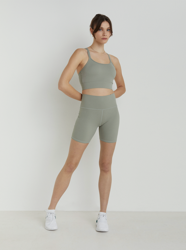 Varley Dina Short 7" Shadow